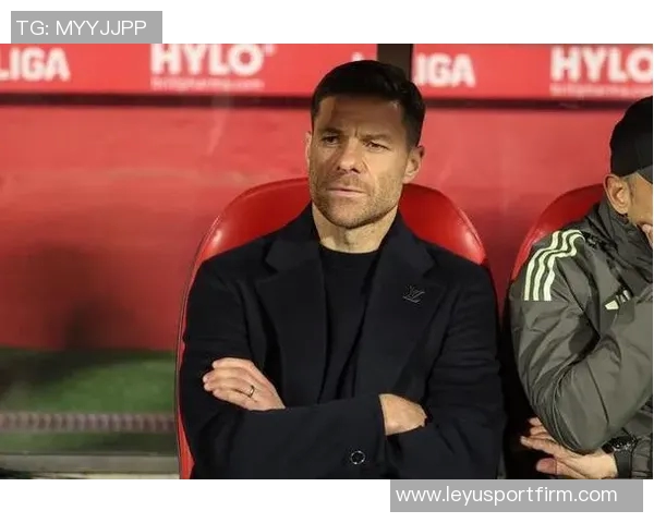 曼联豪取胜利跻身第六名斯洛特首次回应萨拉赫激烈言论