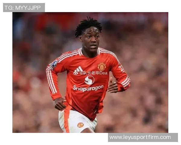 曼联未对罗马和那不勒斯追逐齐尔克泽梅努表示支持