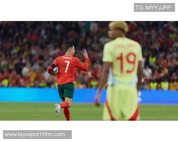 C罗精彩垫射破门却因越位被判无效令人惋惜的瞬间