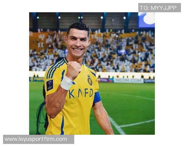 C罗愤怒出局后迅速返回更衣室沙特媒体独家报道比赛心情